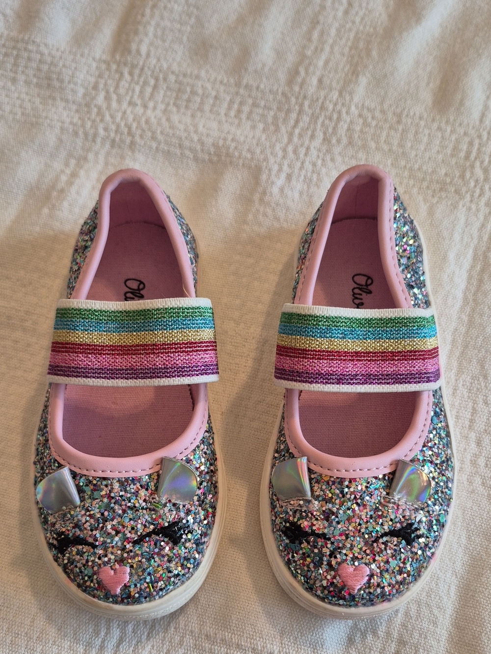 Olive & Edie Chloe glitter cat slip-on sneakers size 6 toddler GUC